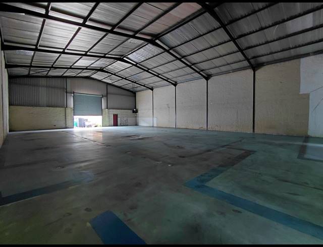 620M² WAREHOUSE TO LET IN CLAYVILLE